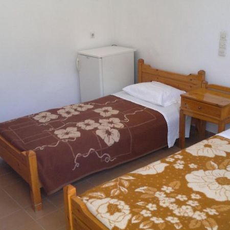Appartamento Hide Away Ipsos Camera foto